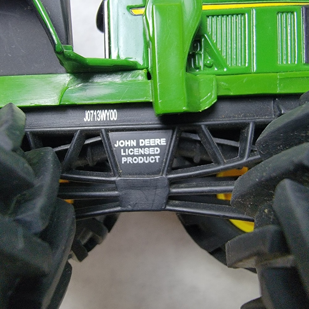ERTL John Deere Monster Treads Tractor Toy with Front Loader J0713WY00 - Picture 9 of 11